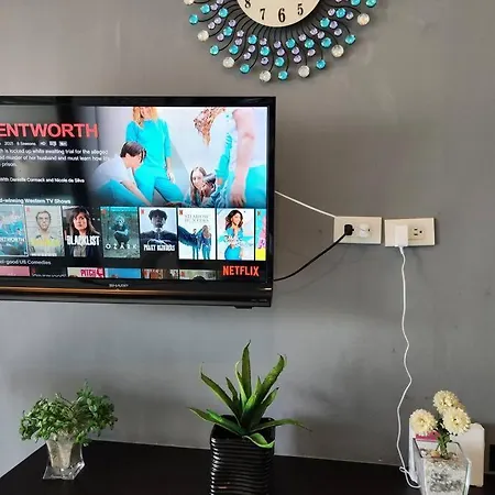 Cosy Kl Tower With Parkview Balcony, Pool, Gym, Sauna Near Greenbelt 100Mbps Manila Exterior photo