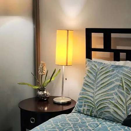 Cosy Kl Tower With Parkview Balcony, Pool, Gym, Sauna Near Greenbelt 100Mbps Manila Exterior photo