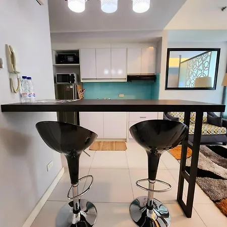 Cosy Kl Tower With Parkview Balcony, Pool, Gym, Sauna Near Greenbelt 100Mbps Manila Exterior photo