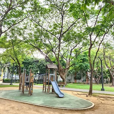 Cosy Kl Tower With Parkview Balcony, Pool, Gym, Sauna Near Greenbelt 100Mbps Manila Exterior photo