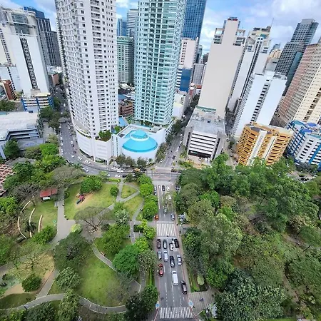 Cosy Kl Tower With Parkview Balcony, Pool, Gym, Sauna Near Greenbelt 100Mbps Manila Exterior photo
